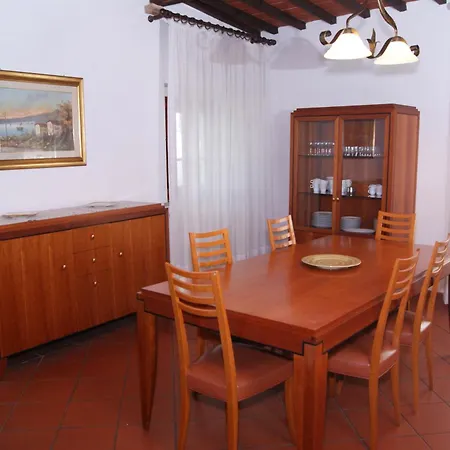 아파트 Comiti David